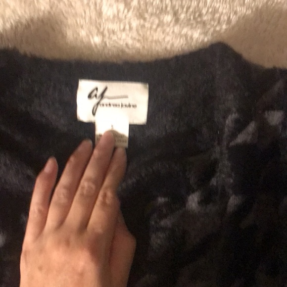 Coat - Picture 3 of 6